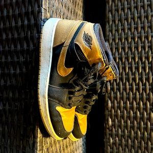 Youth air Jordan shoes size 5.5y